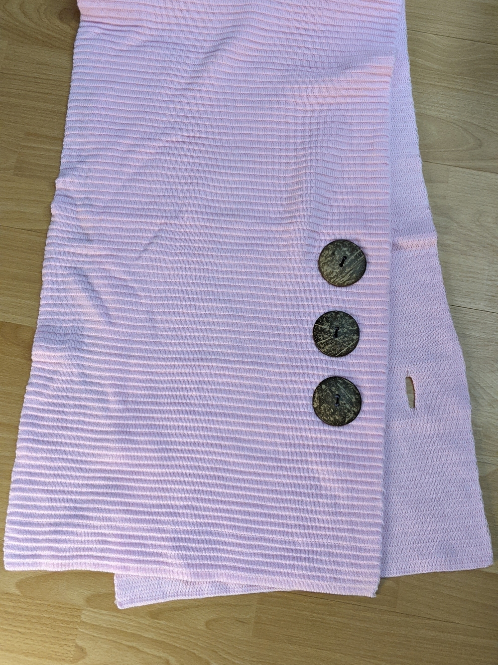 Pink Ribbed Button-Accent Women’s Wrap Non-smoking and pet-free house